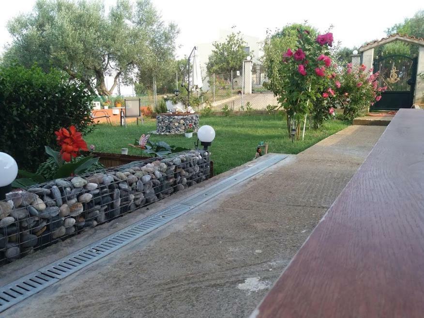 Dora'S Garden Villa Alexandroupoli Bagian luar foto